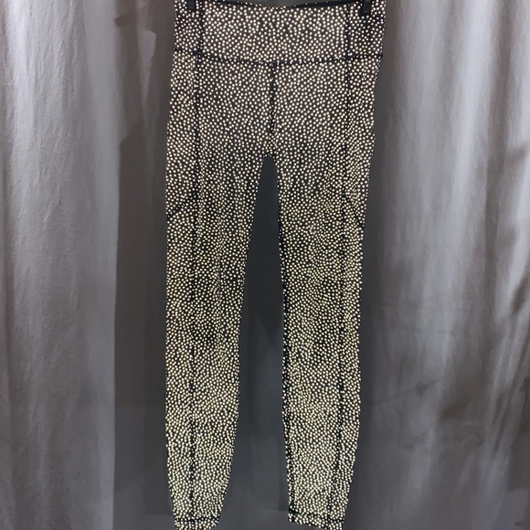 LULULEMON RARE Speed Tight V (Reflective) Frozen Fizz Reflective Black - Picture 10 of 16
